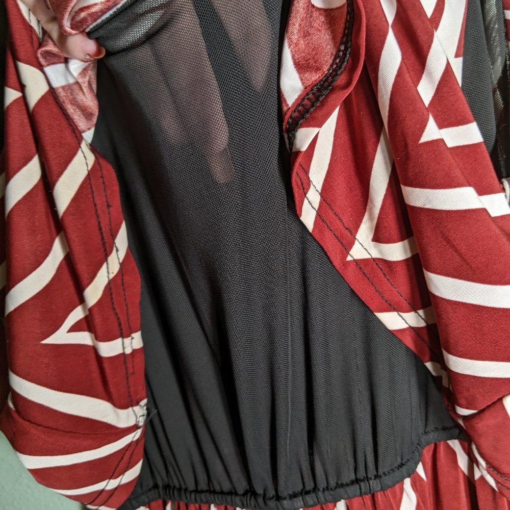 Geometric Patterned Ruffle Top Maxi Dress - Picture 4 of 8